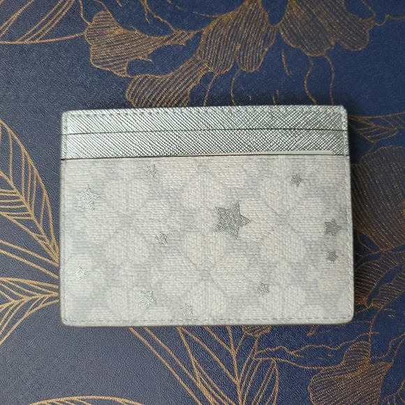 Kate Spade NWT Silver Card Holder - flower star KJ953 - Picture 3 of 4